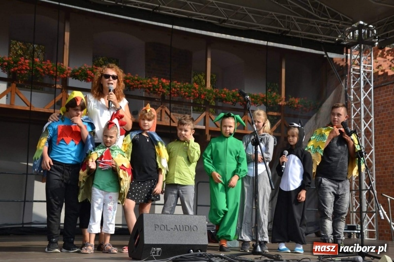 Zdjęcie w galerii na portalu naszraciborz.pl: MDK żegnał dziś lato na zamku  wiadomości z regionu