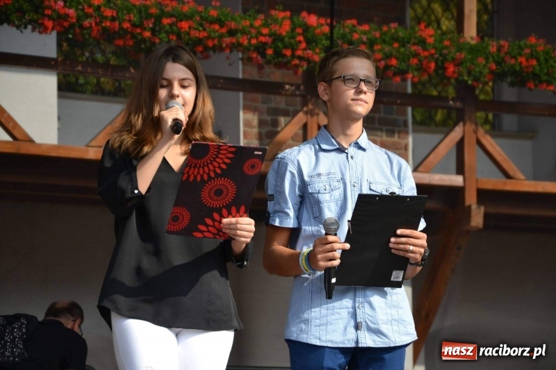 Zdjęcie w galerii na portalu naszraciborz.pl: MDK żegnał dziś lato na zamku  wiadomości z regionu