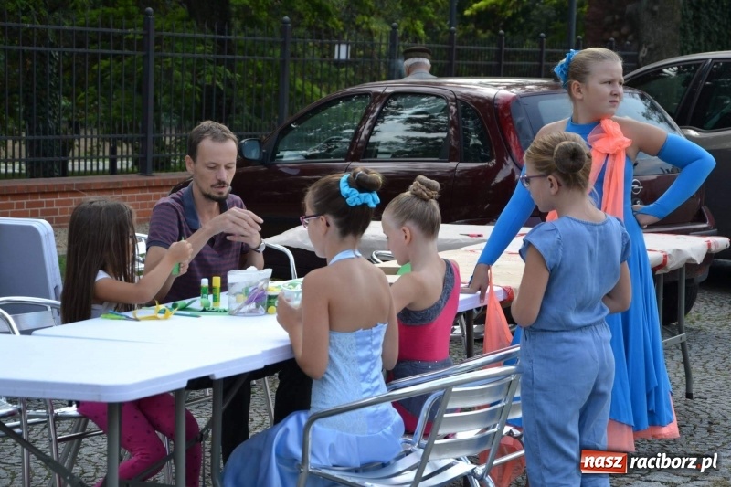 Zdjęcie w galerii na portalu naszraciborz.pl: MDK żegnał dziś lato na zamku  wiadomości z regionu