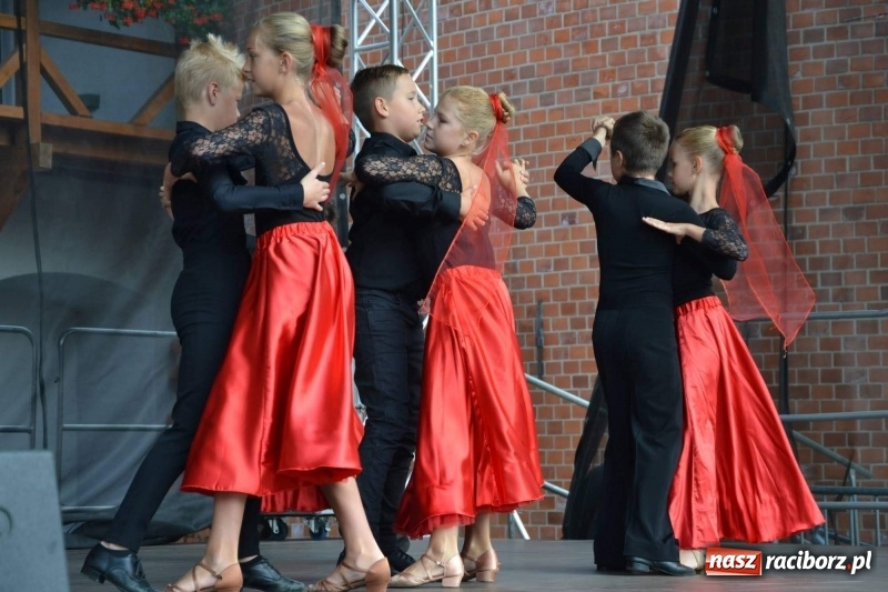 Zdjęcie w galerii na portalu naszraciborz.pl: MDK żegnał dziś lato na zamku  wiadomości z regionu