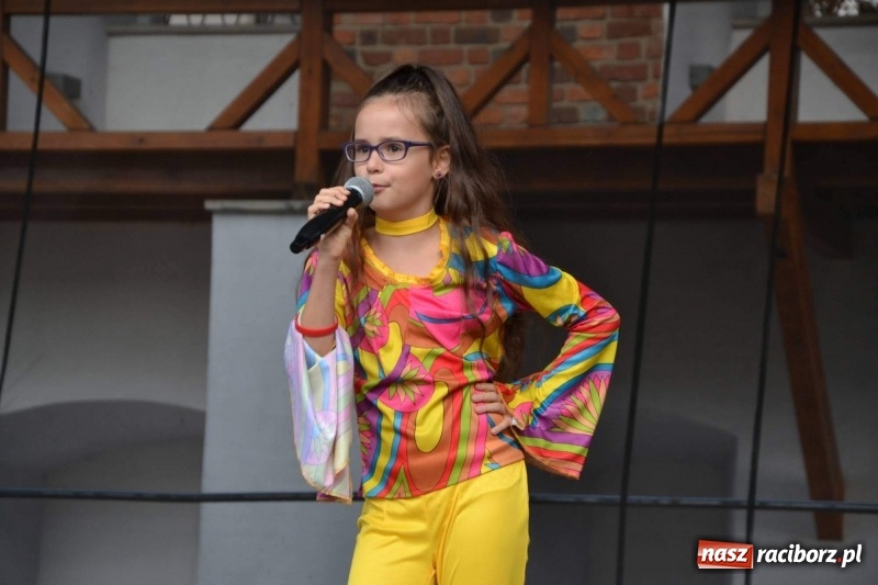 Zdjęcie w galerii na portalu naszraciborz.pl: MDK żegnał dziś lato na zamku  wiadomości z regionu