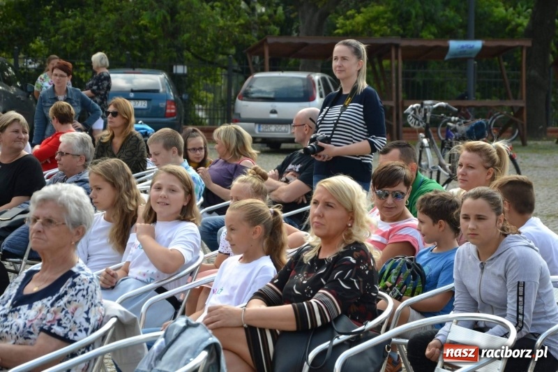 Zdjęcie w galerii na portalu naszraciborz.pl: MDK żegnał dziś lato na zamku  wiadomości z regionu
