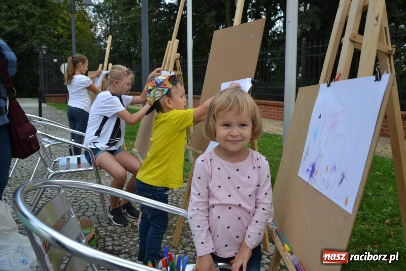 Zdjęcie w galerii na portalu naszraciborz.pl: MDK żegnał dziś lato na zamku  wiadomości z regionu