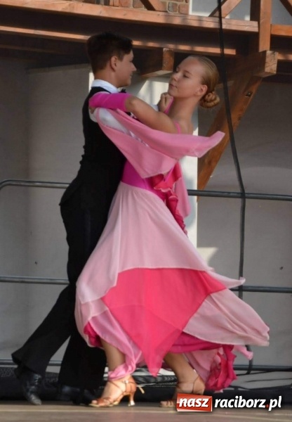 Zdjęcie w galerii na portalu naszraciborz.pl: MDK żegnał dziś lato na zamku  wiadomości z regionu