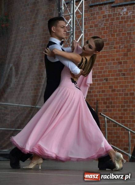 Zdjęcie w galerii na portalu naszraciborz.pl: MDK żegnał dziś lato na zamku  wiadomości z regionu