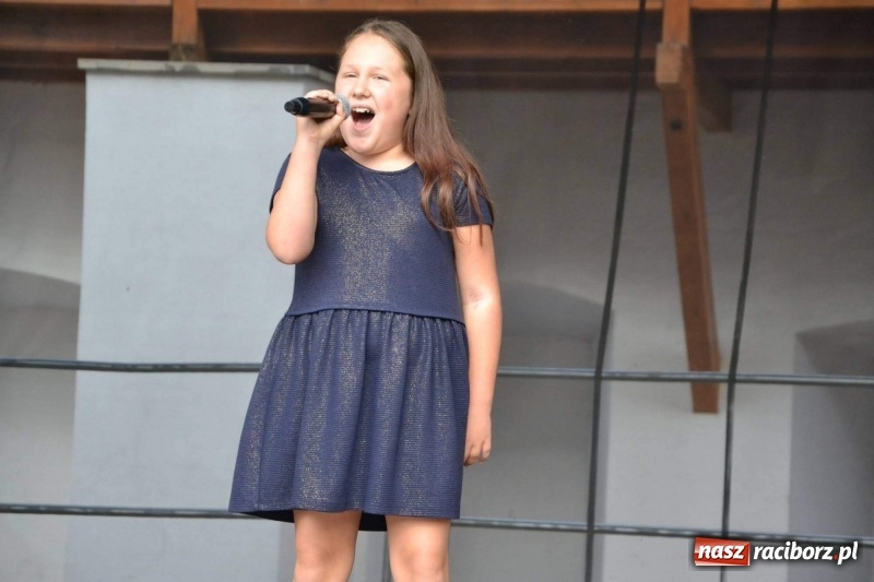 Zdjęcie w galerii na portalu naszraciborz.pl: MDK żegnał dziś lato na zamku  wiadomości z regionu