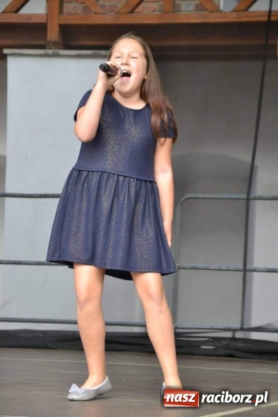 Zdjęcie w galerii na portalu naszraciborz.pl: MDK żegnał dziś lato na zamku  wiadomości z regionu