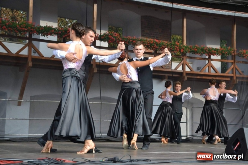 Zdjęcie w galerii na portalu naszraciborz.pl: MDK żegnał dziś lato na zamku  wiadomości z regionu