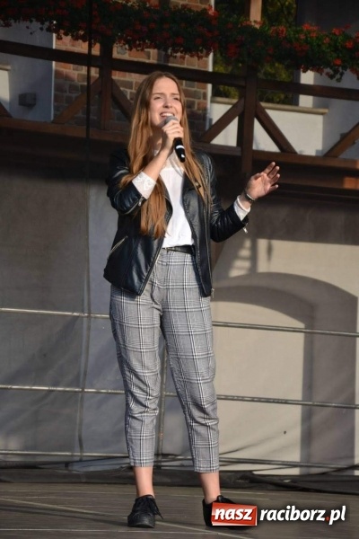 Zdjęcie w galerii na portalu naszraciborz.pl: MDK żegnał dziś lato na zamku  wiadomości z regionu