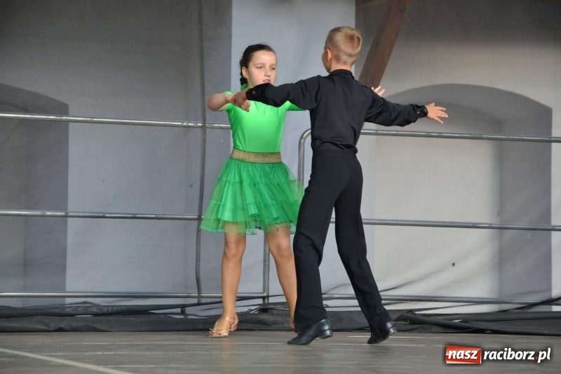 Zdjęcie w galerii na portalu naszraciborz.pl: MDK żegnał dziś lato na zamku  wiadomości z regionu