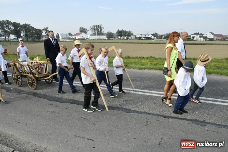 Zdjęcie w galerii na portalu naszraciborz.pl: Łęg gospodarzem dożynek w Zawadzie Książęcej FOTO i WIDEO wiadomości z regionu