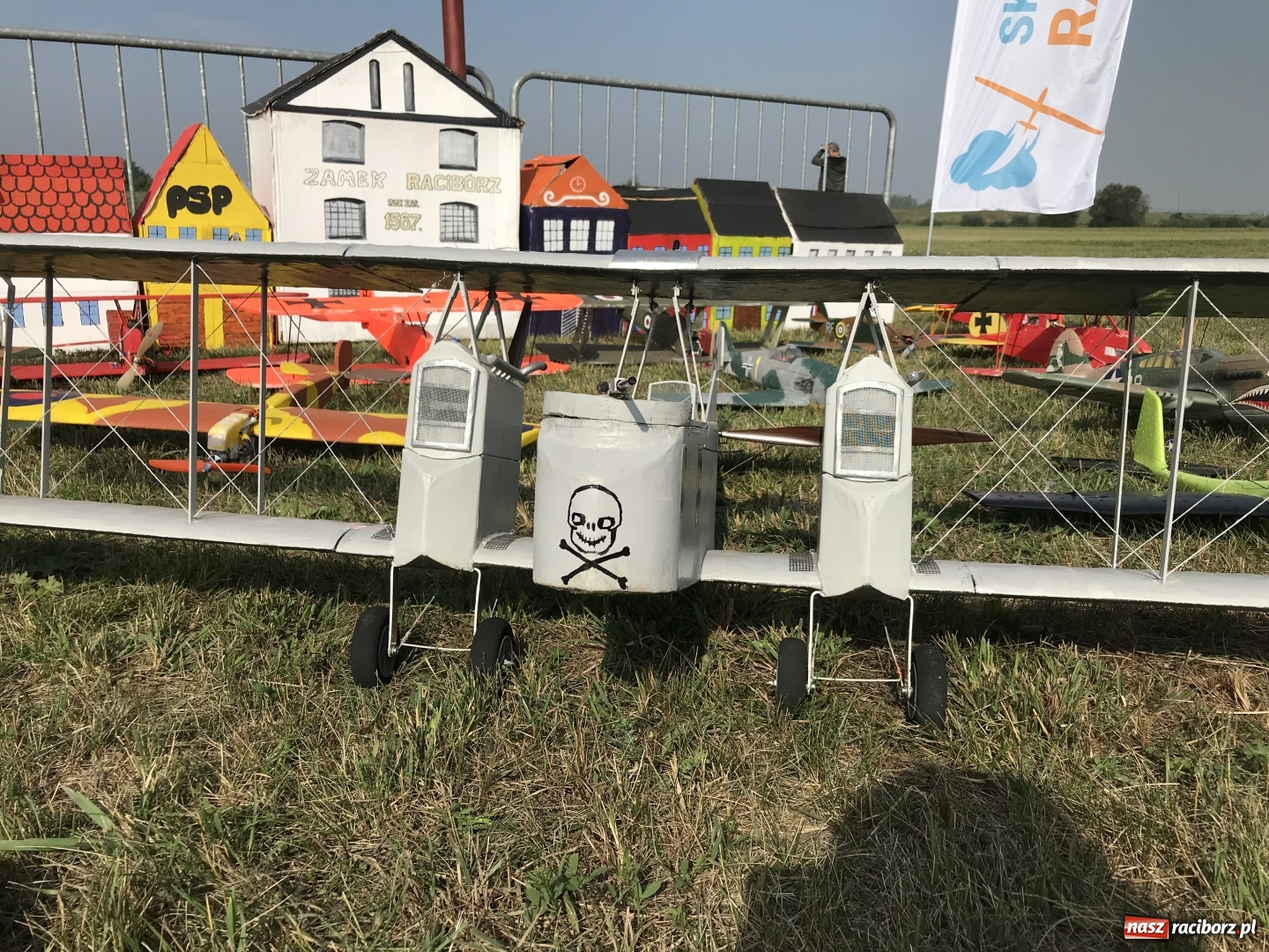 Zdjęcie w galerii na portalu naszraciborz.pl: Raciborskie Air Show pod Oborą - oglądaj na żywo wiadomości z regionu