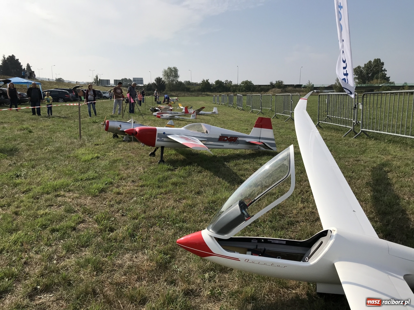 Zdjęcie w galerii na portalu naszraciborz.pl: Raciborskie Air Show pod Oborą - oglądaj na żywo wiadomości z regionu