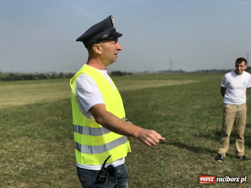 Zdjęcie w galerii na portalu naszraciborz.pl: Raciborskie Air Show pod Oborą - oglądaj na żywo wiadomości z regionu