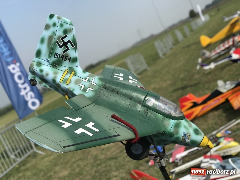 Zdjęcie w galerii na portalu naszraciborz.pl: Raciborskie Air Show pod Oborą - oglądaj na żywo wiadomości z regionu