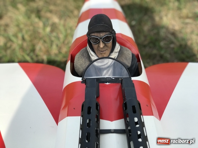 Zdjęcie w galerii na portalu naszraciborz.pl: Raciborskie Air Show pod Oborą - oglądaj na żywo wiadomości z regionu