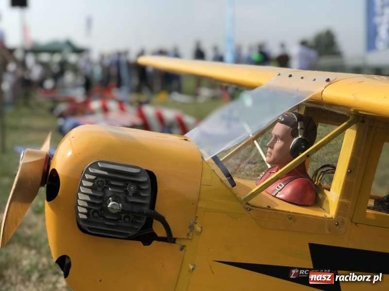 Zdjęcie w galerii na portalu naszraciborz.pl: Raciborskie Air Show pod Oborą - oglądaj na żywo wiadomości z regionu