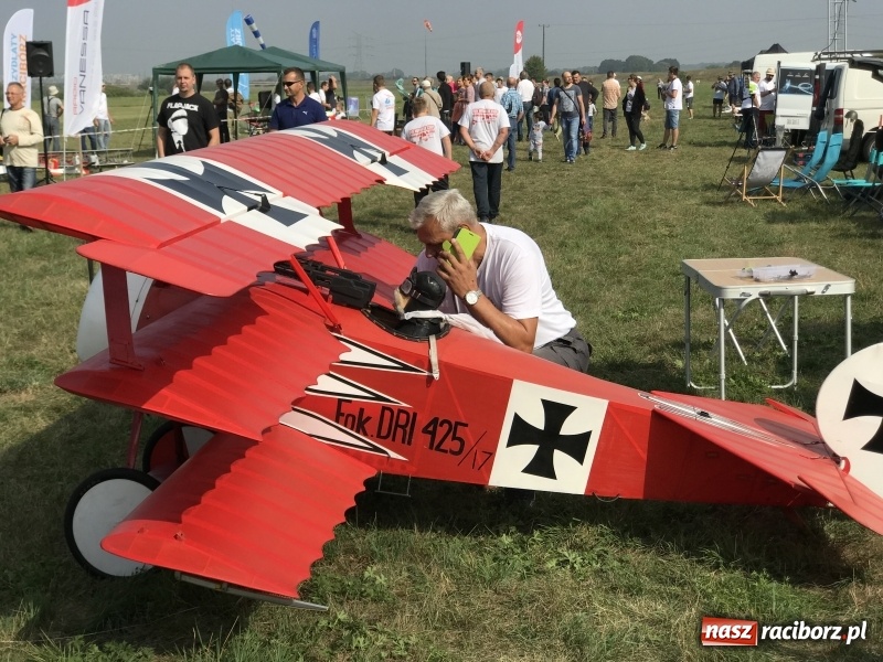 Zdjęcie w galerii na portalu naszraciborz.pl: Raciborskie Air Show pod Oborą - oglądaj na żywo wiadomości z regionu