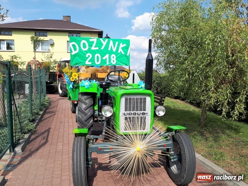 Zdjęcie w galerii na portalu naszraciborz.pl: Barwny korowód na dożynkach gminy Kornowac w Kobyli FOTO i WIDEO wiadomości z regionu