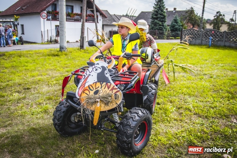 Zdjęcie w galerii na portalu naszraciborz.pl: Barwny korowód na dożynkach gminy Kornowac w Kobyli FOTO i WIDEO wiadomości z regionu