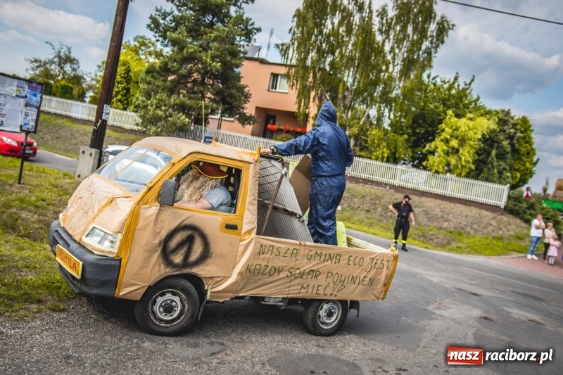 Zdjęcie w galerii na portalu naszraciborz.pl: Barwny korowód na dożynkach gminy Kornowac w Kobyli FOTO i WIDEO wiadomości z regionu