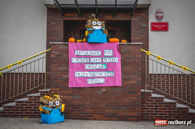 Zdjęcie w galerii na portalu naszraciborz.pl: Barwny korowód na dożynkach gminy Kornowac w Kobyli FOTO i WIDEO wiadomości z regionu