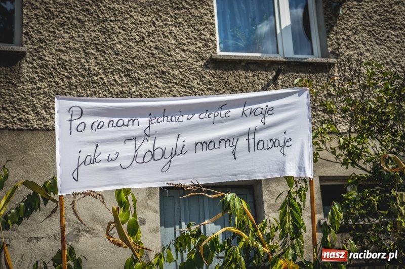 Zdjęcie w galerii na portalu naszraciborz.pl: Barwny korowód na dożynkach gminy Kornowac w Kobyli FOTO i WIDEO wiadomości z regionu