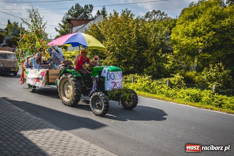 Zdjęcie w galerii na portalu naszraciborz.pl: Barwny korowód na dożynkach gminy Kornowac w Kobyli FOTO i WIDEO wiadomości z regionu