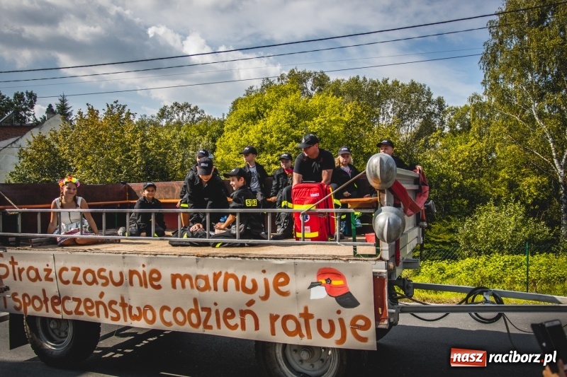 Zdjęcie w galerii na portalu naszraciborz.pl: Barwny korowód na dożynkach gminy Kornowac w Kobyli FOTO i WIDEO wiadomości z regionu