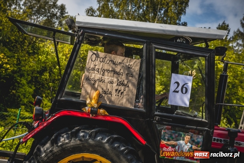 Zdjęcie w galerii na portalu naszraciborz.pl: Barwny korowód na dożynkach gminy Kornowac w Kobyli FOTO i WIDEO wiadomości z regionu