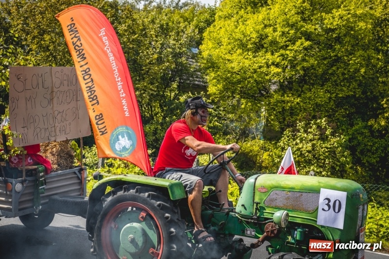 Zdjęcie w galerii na portalu naszraciborz.pl: Barwny korowód na dożynkach gminy Kornowac w Kobyli FOTO i WIDEO wiadomości z regionu