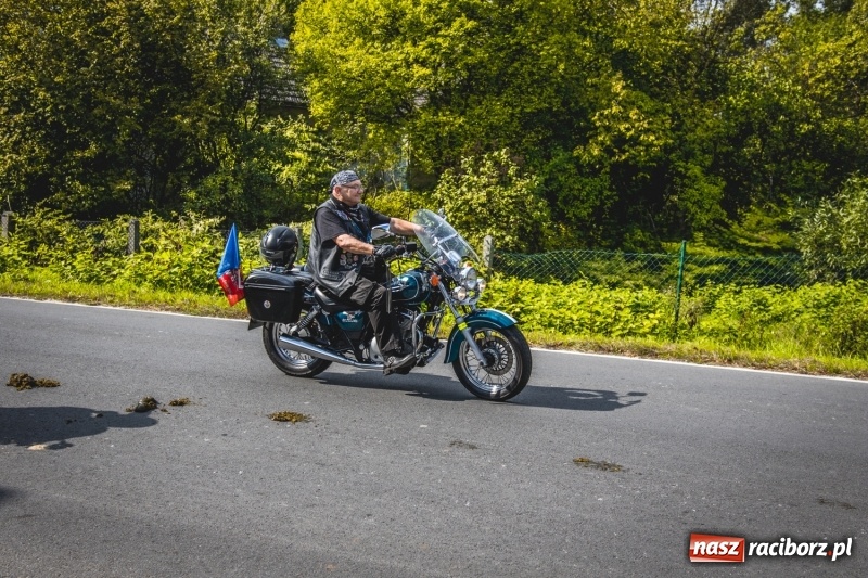 Zdjęcie w galerii na portalu naszraciborz.pl: Barwny korowód na dożynkach gminy Kornowac w Kobyli FOTO i WIDEO wiadomości z regionu