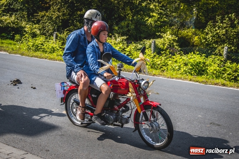Zdjęcie w galerii na portalu naszraciborz.pl: Barwny korowód na dożynkach gminy Kornowac w Kobyli FOTO i WIDEO wiadomości z regionu