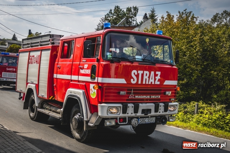Zdjęcie w galerii na portalu naszraciborz.pl: Barwny korowód na dożynkach gminy Kornowac w Kobyli FOTO i WIDEO wiadomości z regionu