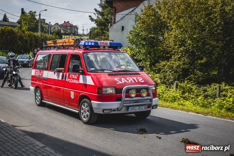 Zdjęcie w galerii na portalu naszraciborz.pl: Barwny korowód na dożynkach gminy Kornowac w Kobyli FOTO i WIDEO wiadomości z regionu