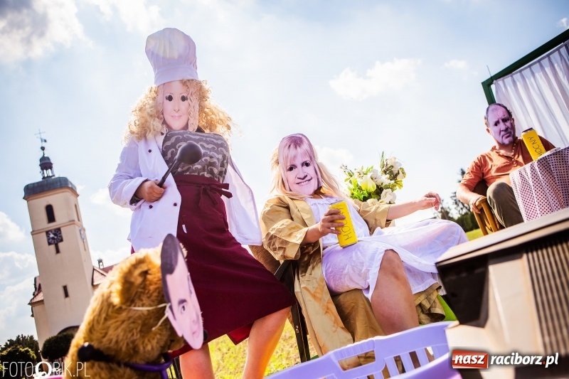 Zdjęcie w galerii na portalu naszraciborz.pl: Dożynki w Samborowicach. Sołtys na hoverboardzie, reszta w korowodzie  wiadomości z regionu
