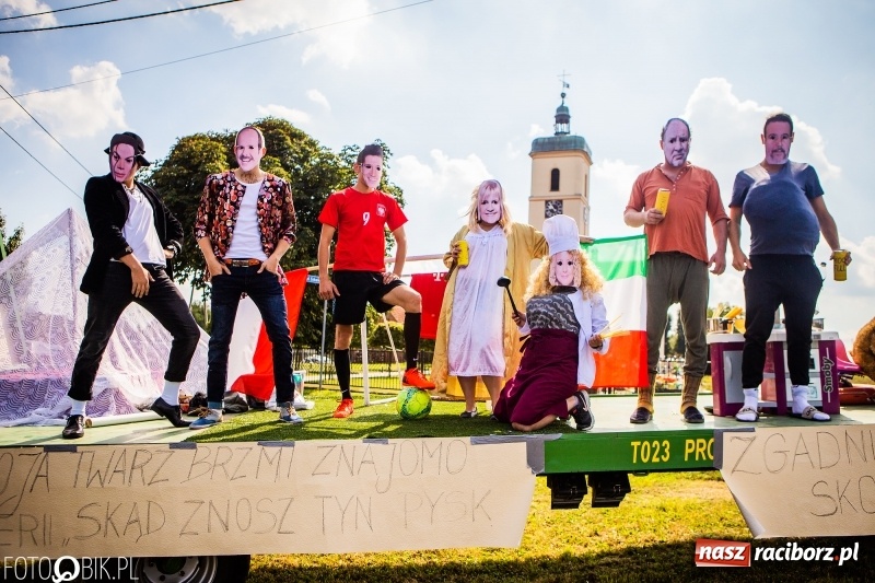 Zdjęcie w galerii na portalu naszraciborz.pl: Dożynki w Samborowicach. Sołtys na hoverboardzie, reszta w korowodzie  wiadomości z regionu