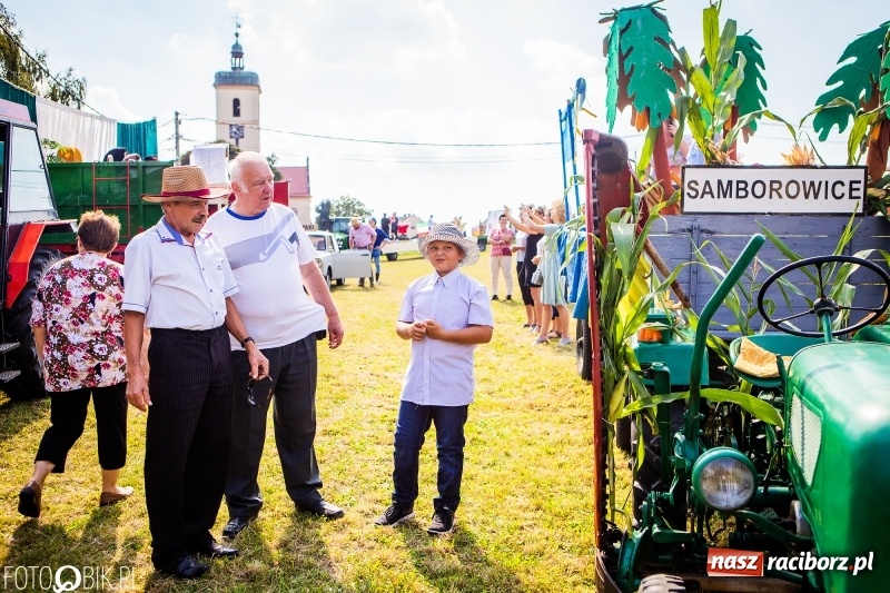 Zdjęcie w galerii na portalu naszraciborz.pl: Dożynki w Samborowicach. Sołtys na hoverboardzie, reszta w korowodzie  wiadomości z regionu