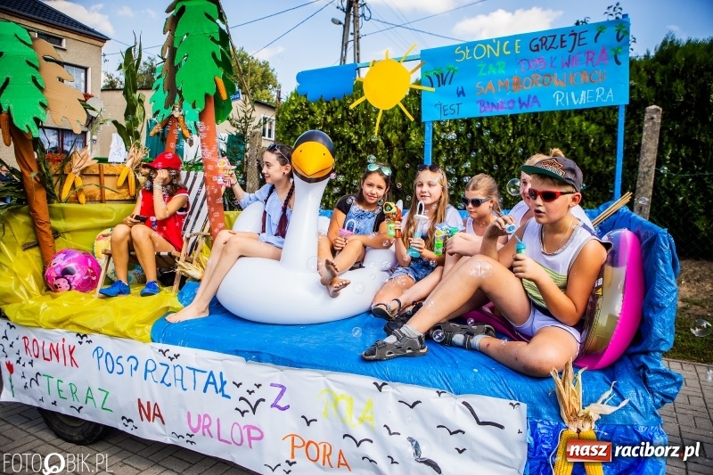 Zdjęcie w galerii na portalu naszraciborz.pl: Dożynki w Samborowicach. Sołtys na hoverboardzie, reszta w korowodzie  wiadomości z regionu