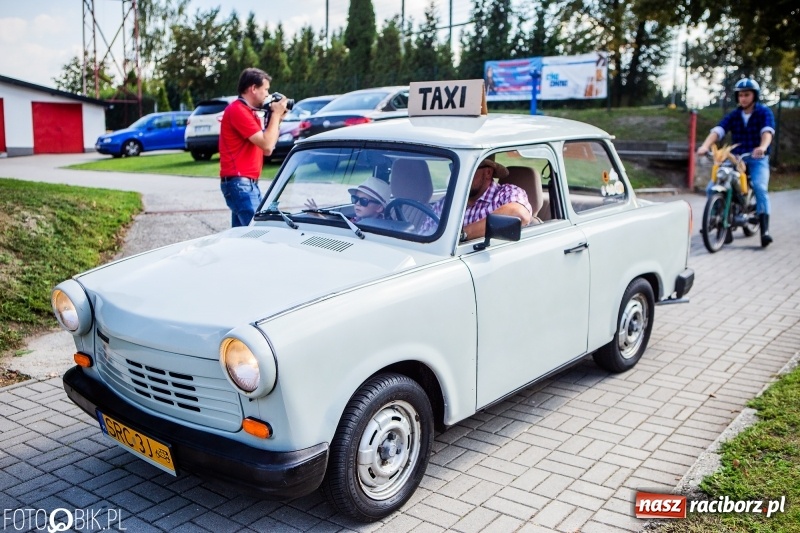 Zdjęcie w galerii na portalu naszraciborz.pl: Dożynki w Samborowicach. Sołtys na hoverboardzie, reszta w korowodzie  wiadomości z regionu