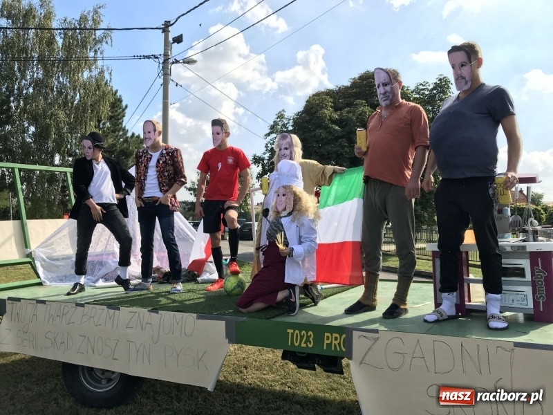 Zdjęcie w galerii na portalu naszraciborz.pl: Dożynki w Samborowicach. Sołtys na hoverboardzie, reszta w korowodzie  wiadomości z regionu