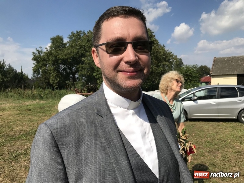 Zdjęcie w galerii na portalu naszraciborz.pl: Dożynki w Samborowicach. Sołtys na hoverboardzie, reszta w korowodzie  wiadomości z regionu