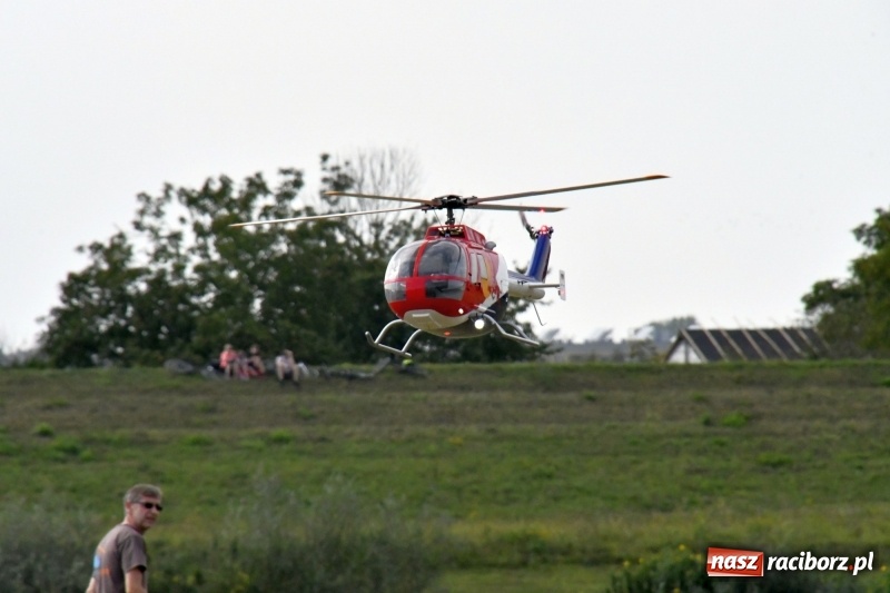 Zdjęcie w galerii na portalu naszraciborz.pl: XI Międzynarodowy Raciborski Piknik Modelarski zgomadził nad Ulgą tłumy. FOTO i WIDEO wiadomości z regionu