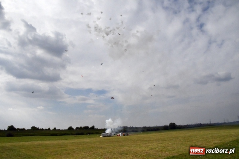 Zdjęcie w galerii na portalu naszraciborz.pl: XI Międzynarodowy Raciborski Piknik Modelarski zgomadził nad Ulgą tłumy. FOTO i WIDEO wiadomości z regionu