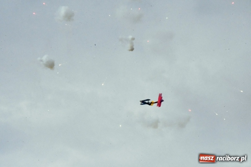 Zdjęcie w galerii na portalu naszraciborz.pl: XI Międzynarodowy Raciborski Piknik Modelarski zgomadził nad Ulgą tłumy. FOTO i WIDEO wiadomości z regionu