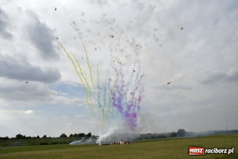 Zdjęcie w galerii na portalu naszraciborz.pl: XI Międzynarodowy Raciborski Piknik Modelarski zgomadził nad Ulgą tłumy. FOTO i WIDEO wiadomości z regionu