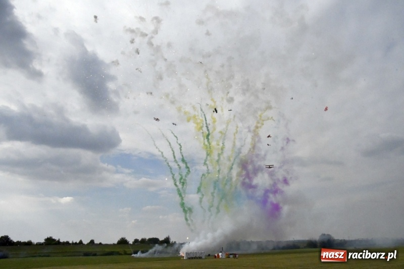 Zdjęcie w galerii na portalu naszraciborz.pl: XI Międzynarodowy Raciborski Piknik Modelarski zgomadził nad Ulgą tłumy. FOTO i WIDEO wiadomości z regionu
