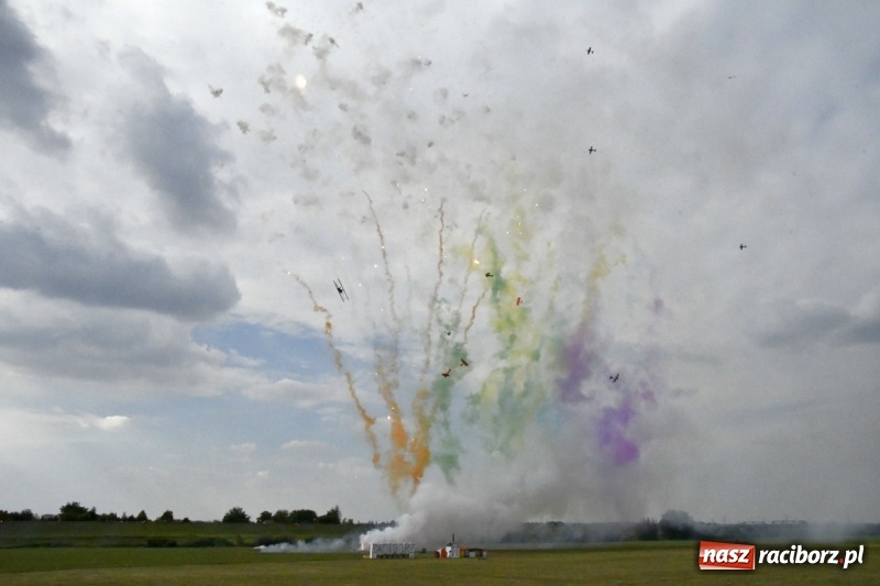 Zdjęcie w galerii na portalu naszraciborz.pl: XI Międzynarodowy Raciborski Piknik Modelarski zgomadził nad Ulgą tłumy. FOTO i WIDEO wiadomości z regionu