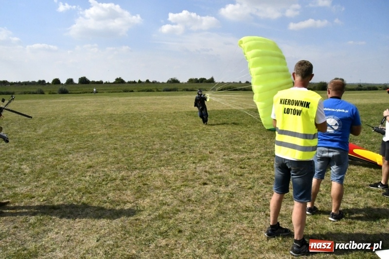 Zdjęcie w galerii na portalu naszraciborz.pl: XI Międzynarodowy Raciborski Piknik Modelarski zgomadził nad Ulgą tłumy. FOTO i WIDEO wiadomości z regionu