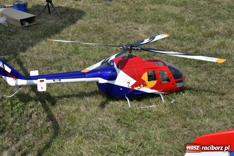 Zdjęcie w galerii na portalu naszraciborz.pl: XI Międzynarodowy Raciborski Piknik Modelarski zgomadził nad Ulgą tłumy. FOTO i WIDEO wiadomości z regionu